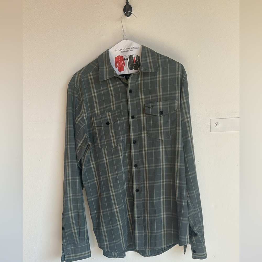 Hurley long sleeve button up